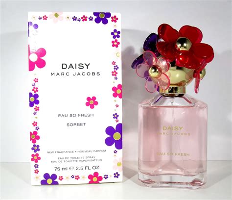 daisy eau so fresh review.